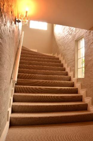 Ballantynes Lodge,Harare East>>Harare,5 star