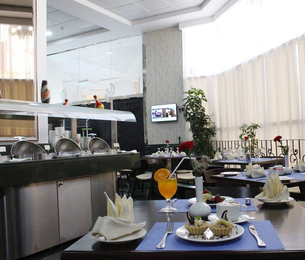al diar dana hotel