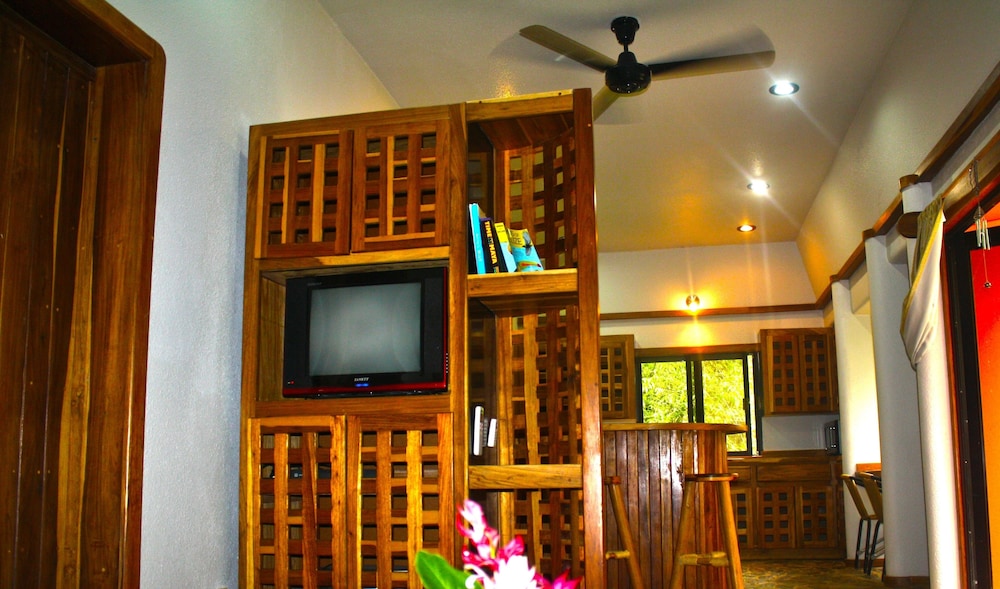 calico jacks village