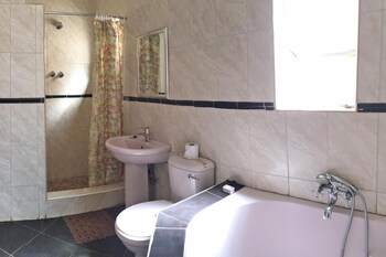 woodlands lodge and tours