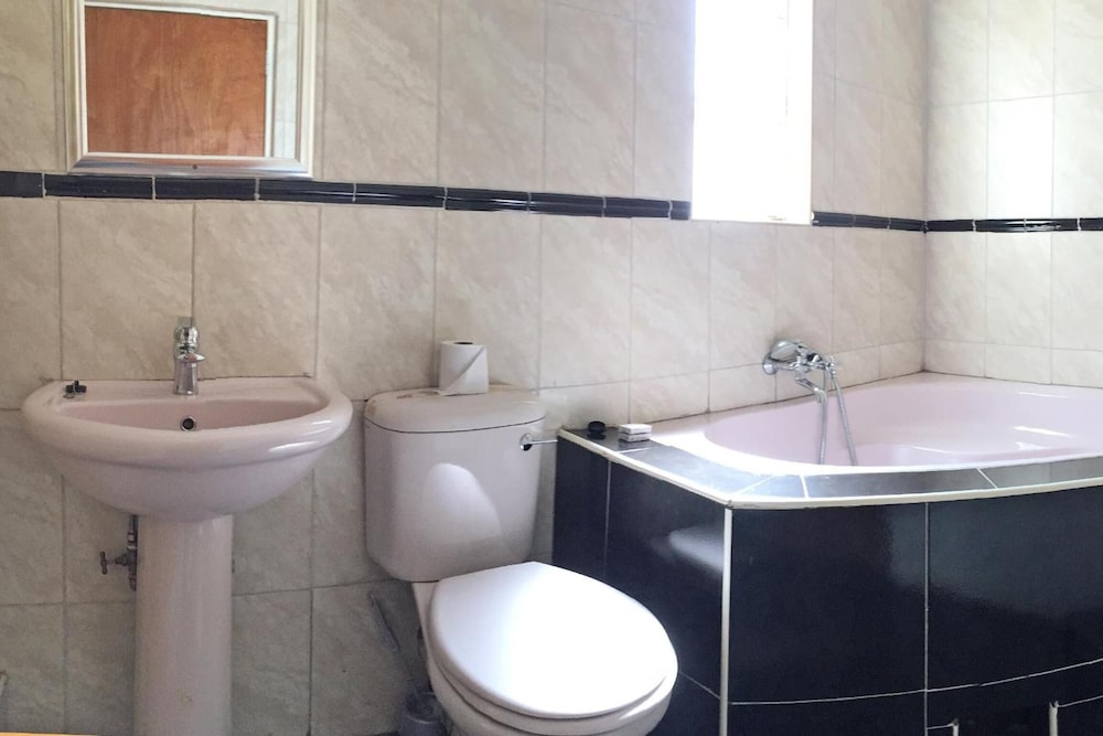 woodlands lodge and tours