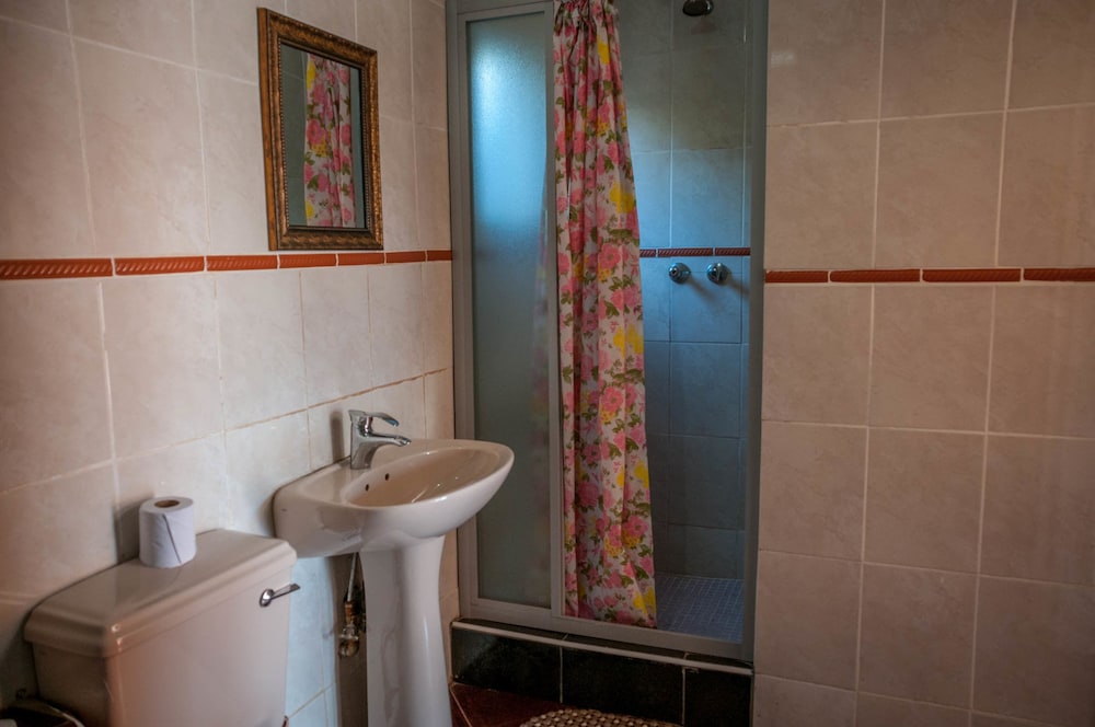 woodlands lodge and tours