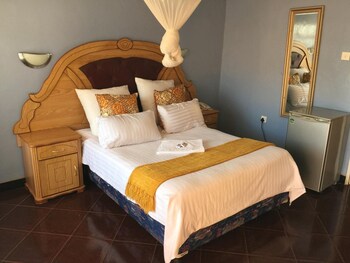 woodlands lodge and tours