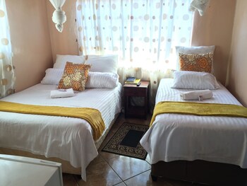 woodlands lodge and tours