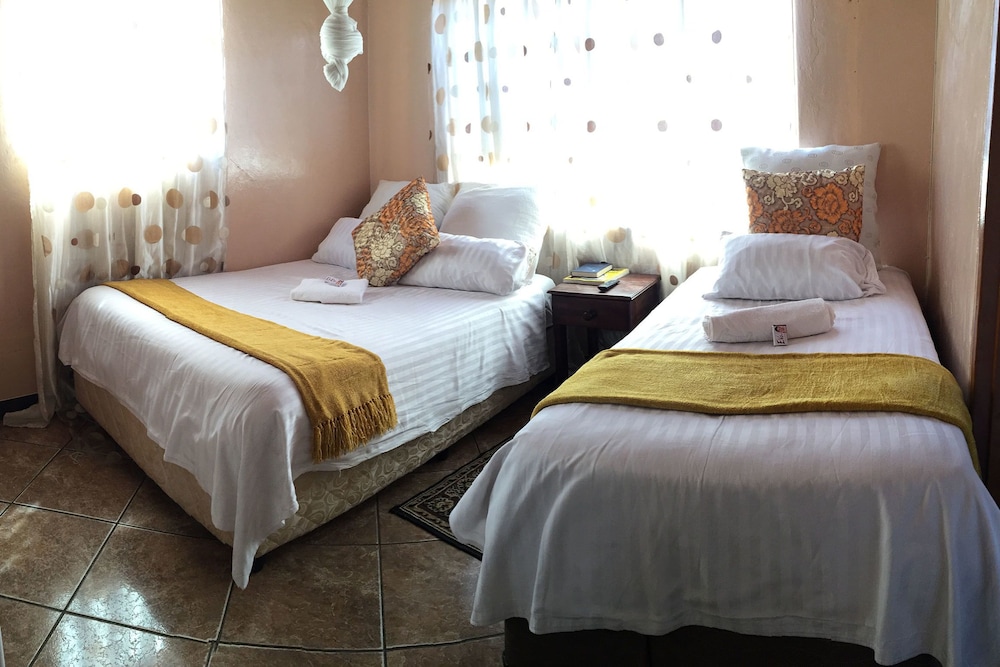 woodlands lodge and tours