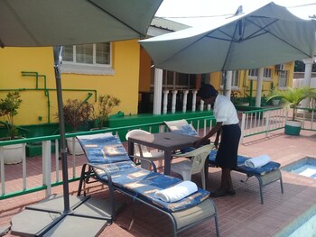 woodlands lodge and tours