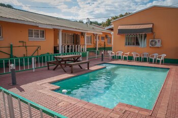 Woodlands Lodge & Tours,Southern>>Livingstone,3 star