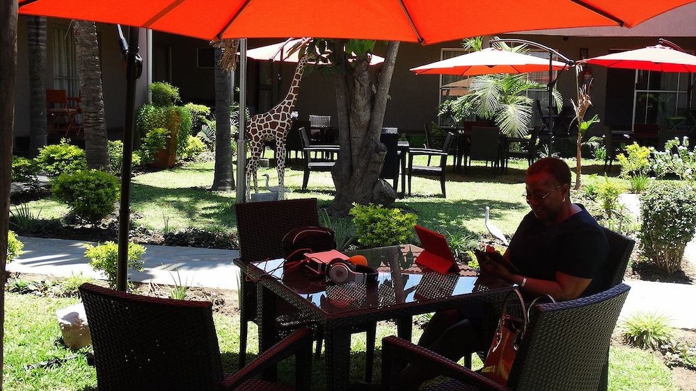 Nomads Court Lodge,Near National Assembly Of Zambia,4 star