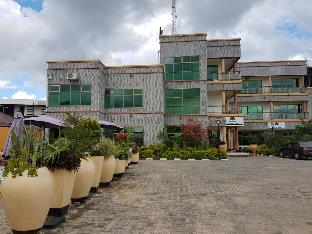 golden zambezi lodge