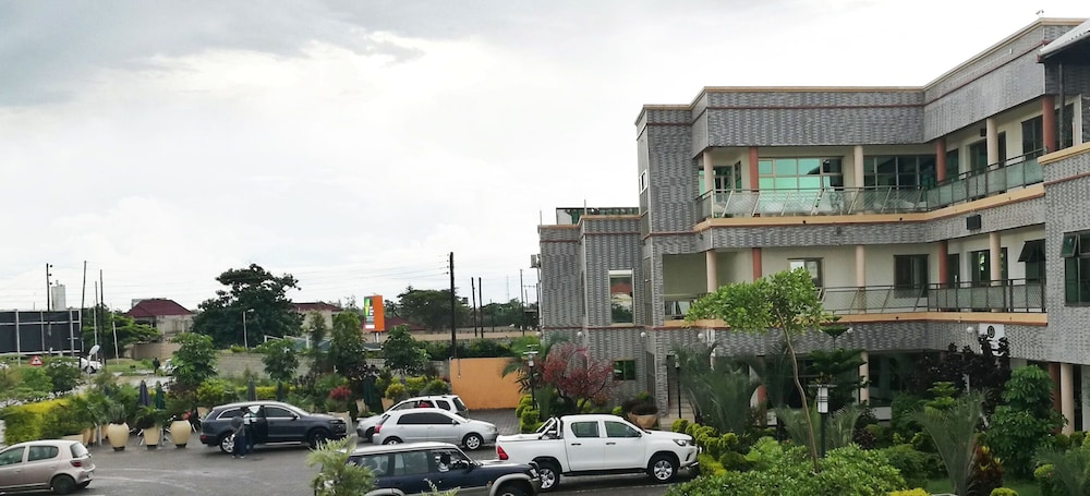 golden zambezi lodge