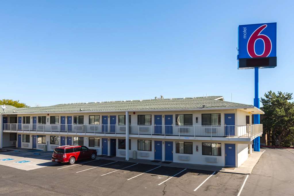 motel 6 reno