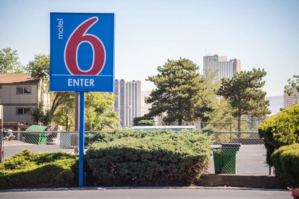 motel 6 reno
