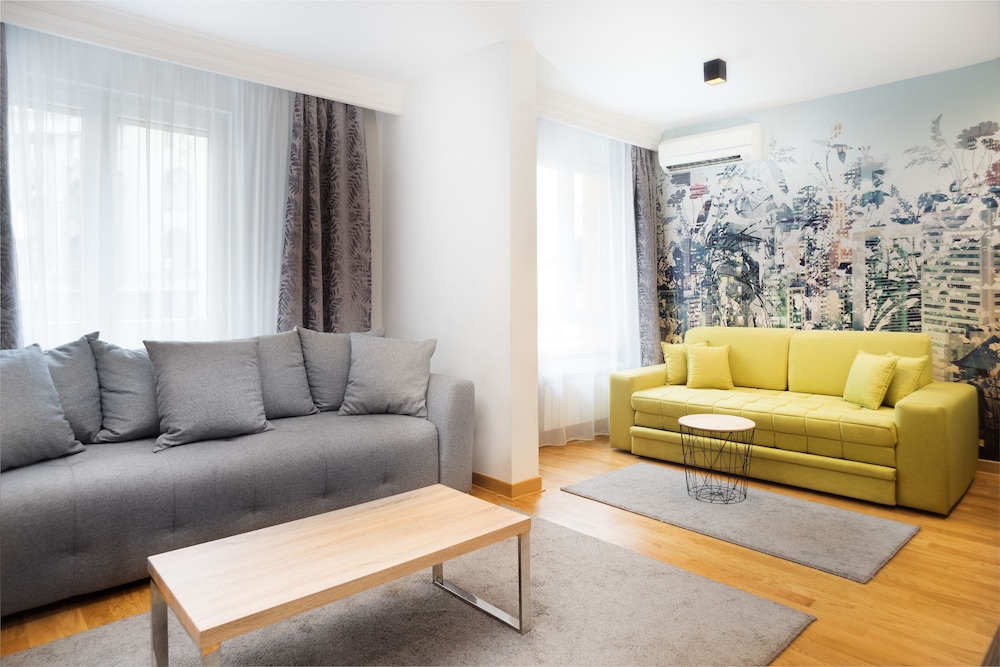 feel belgrade aparthotel