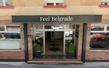 feel belgrade aparthotel