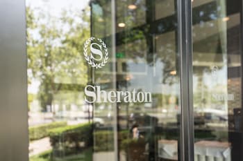 Sheraton Novi Sad,Sremska Kamenica>>Novi Sad,4 star