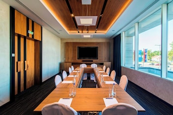 Sheraton Novi Sad,Sremska Kamenica>>Novi Sad,4 star