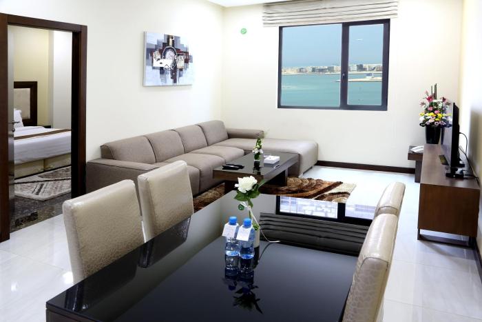 belle tower luxury apartments