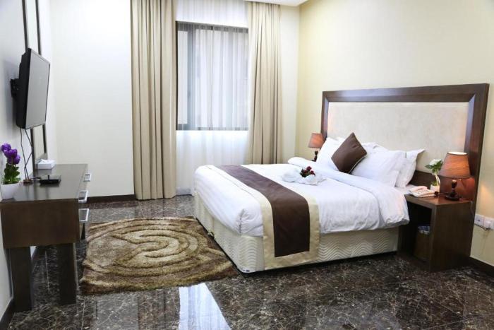 belle tower luxury apartments