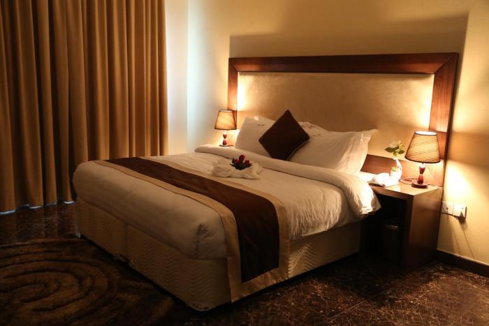 belle tower luxury apartments