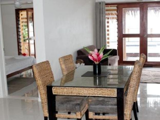 vanuatu beachfront apartments