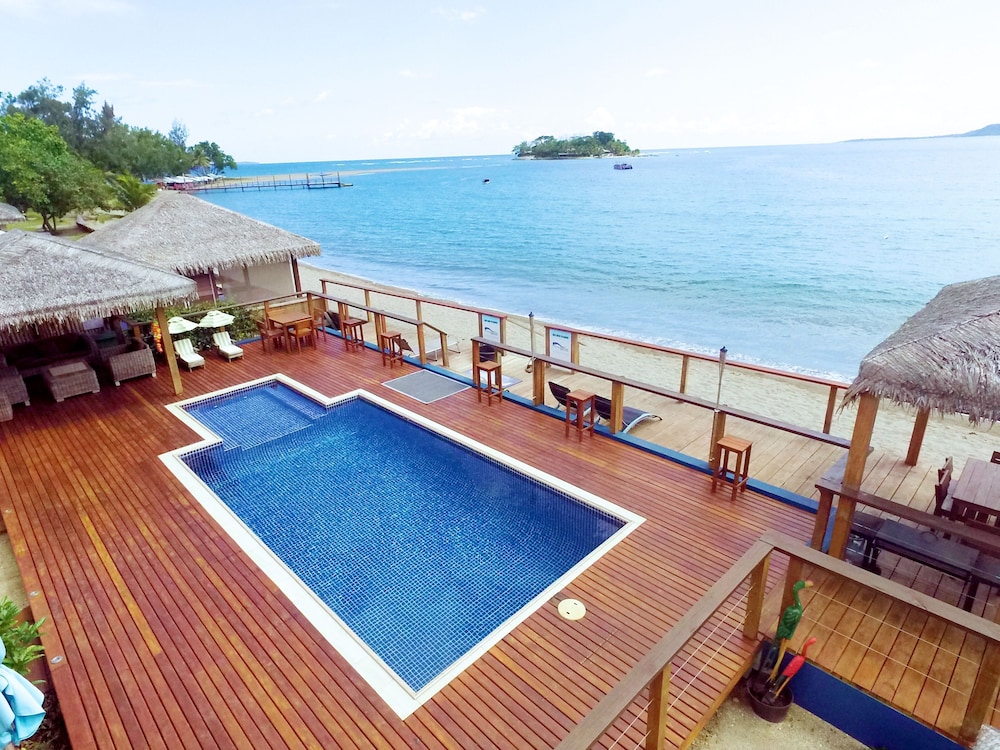 vanuatu beachfront apartments