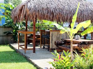 vanuatu beachfront apartments