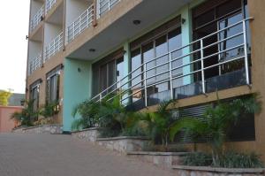 Interservice Hotel,Central Region>>Kampala,4 star