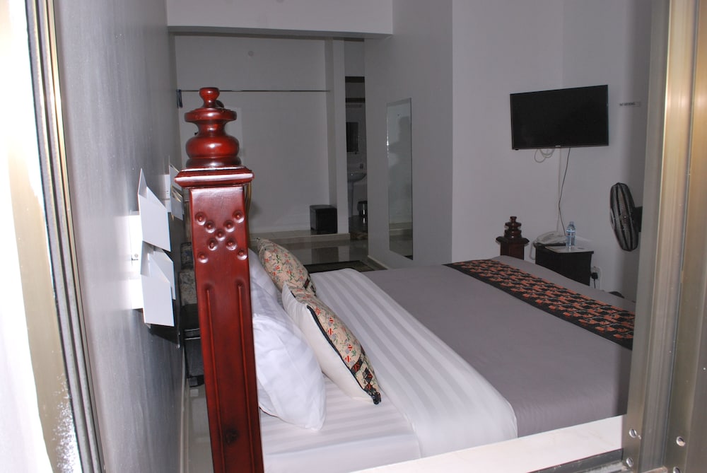 mowicribs hotel and spa