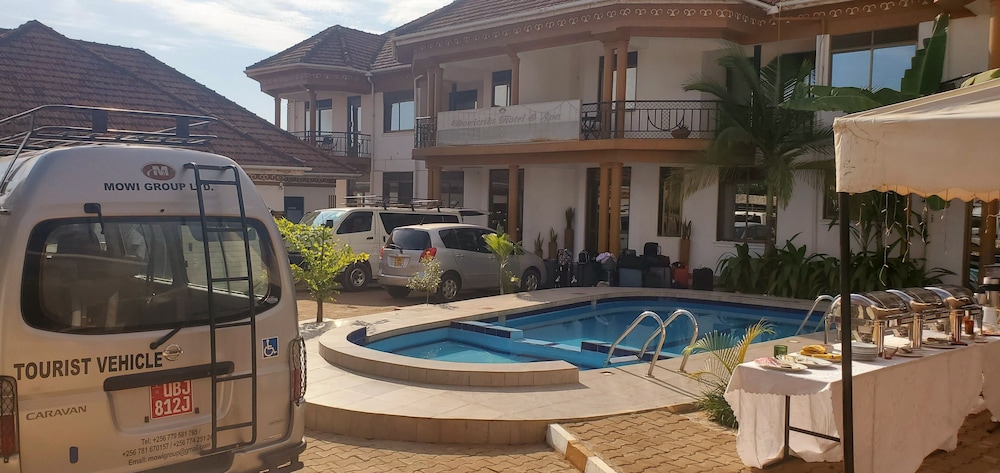 mowicribs hotel and spa