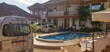 mowicribs hotel and spa