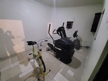 mowicribs hotel and spa