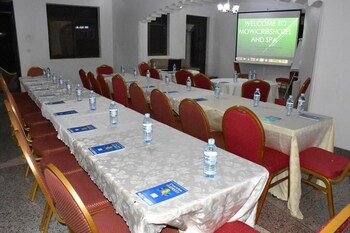 mowicribs hotel and spa