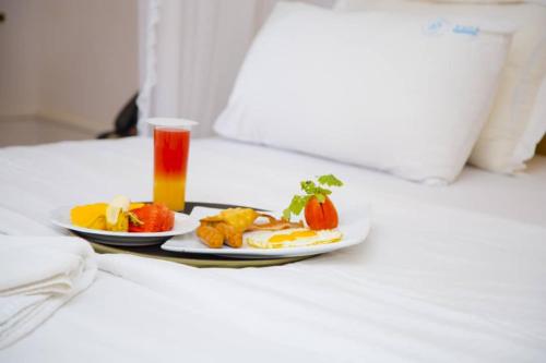 The Explorers Hub,Near The Acacia Mall,3 star