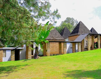 White Horse Inn,Lake Bunyonyi>>Kabale,3 star