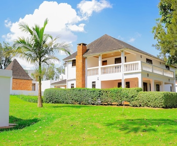White Horse Inn,Lake Bunyonyi>>Kabale,3 star