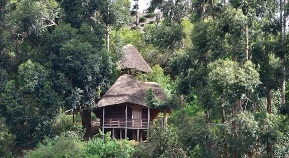 lake bunyonyi eco resort