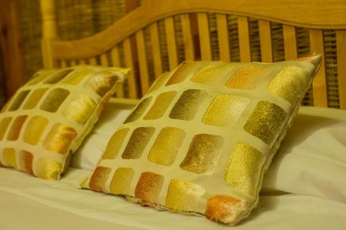 lake bunyonyi eco resort