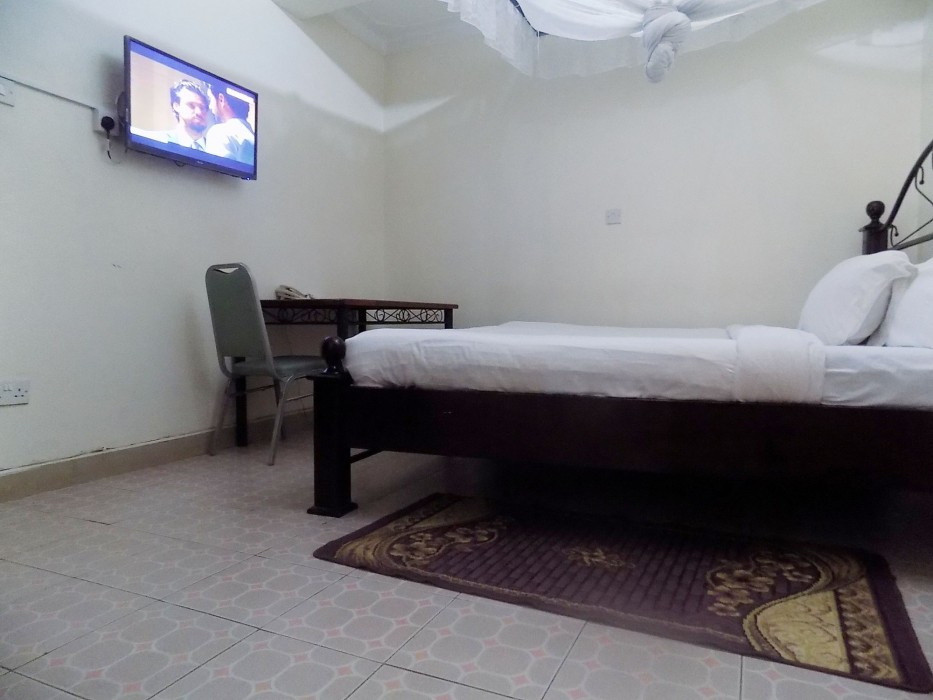 g one hotel