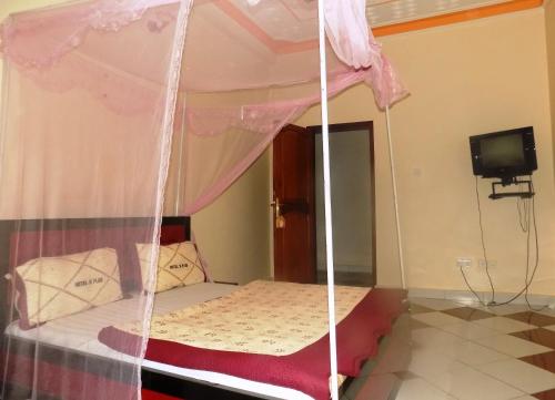 hotel b plus