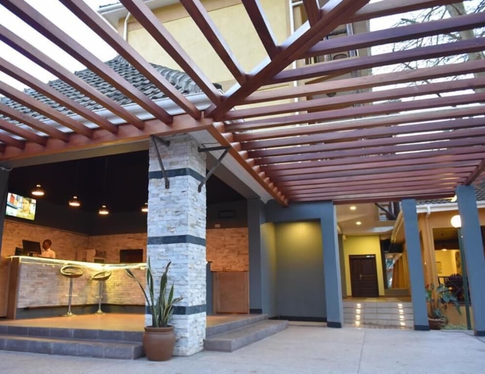 Meley Impala Hotel,Central Region>>Kampala,3 star