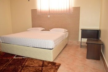 latitude 1 serviced suites