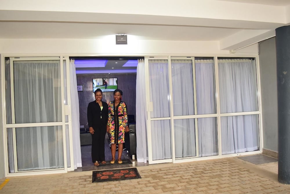 latitude 1 serviced suites