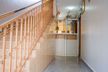 Crystal Suites And Apartments,Central Region>>Kampala,3 star