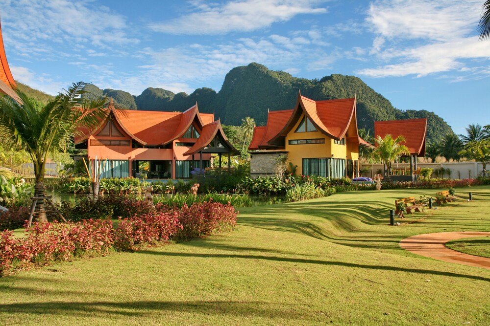 tha lane bay villa