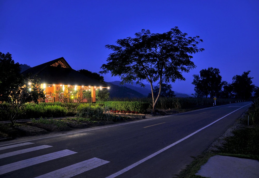 rai saeng arun resort