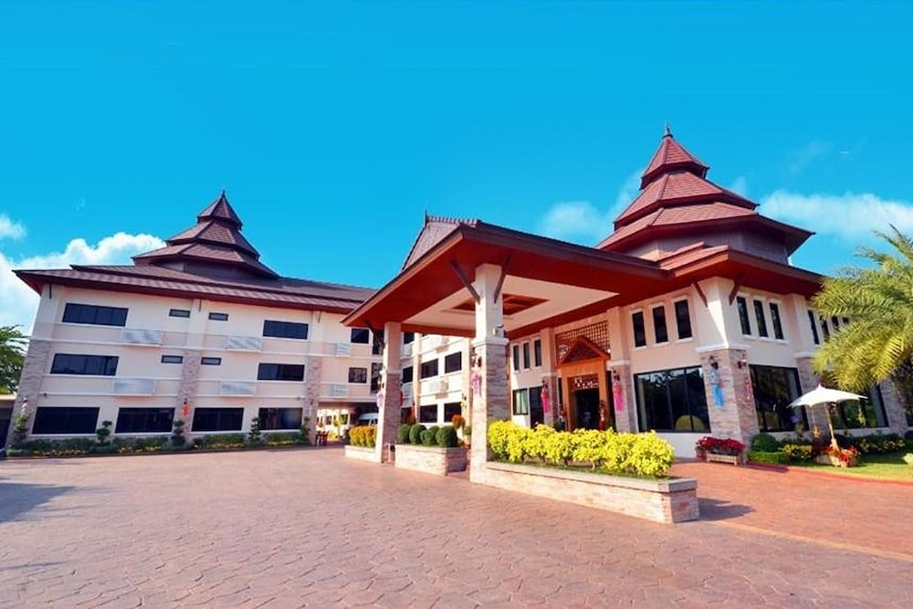chiang rai grand room hotel
