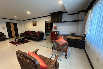 chiang rai grand room hotel