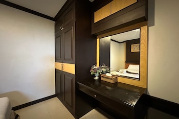 chiang rai grand room hotel