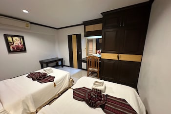 chiang rai grand room hotel