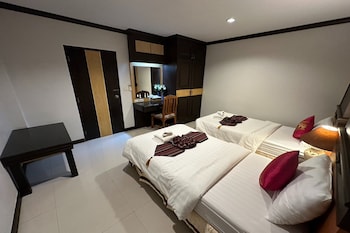 chiang rai grand room hotel